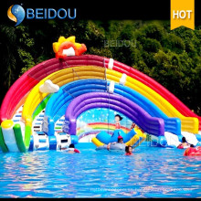 Diapositiva de agua inflable gigante durable del arco iris de la piscina del gigante para el adulto
